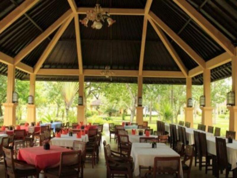 Tastura Beach Hotel Kuta  外观 照片