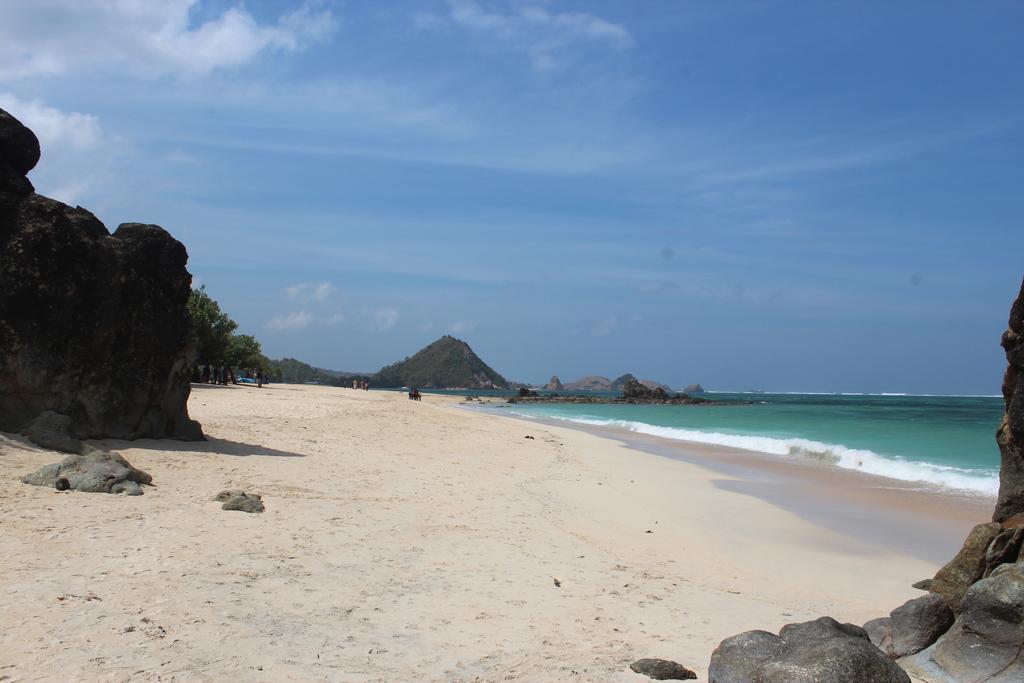 Tastura Beach Hotel Kuta  外观 照片