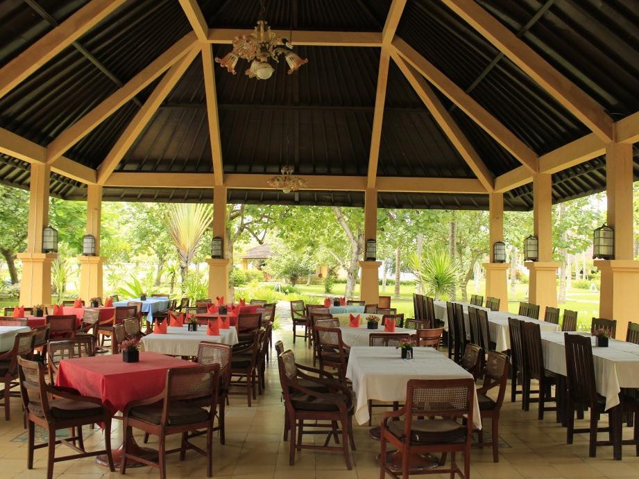 Tastura Beach Hotel Kuta  外观 照片