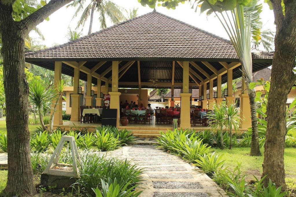 Tastura Beach Hotel Kuta  外观 照片